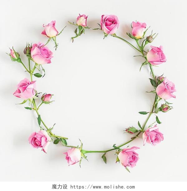 粉色花朵做成的花环AI